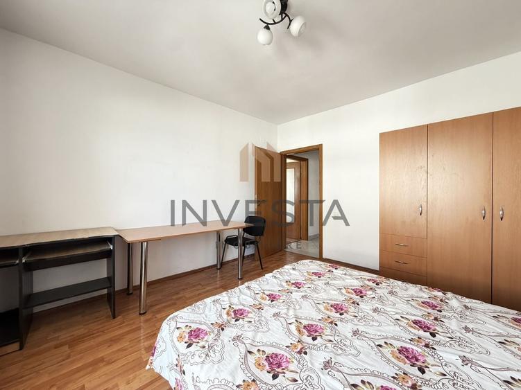 Apartament cu 3 camere decomandat, mobilat în Zorilor