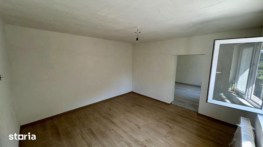Casă cu 3 camere cu Teren 270 Mp în Central