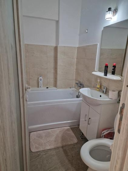 Apartament cu 2 camere semidecomandat în Gară