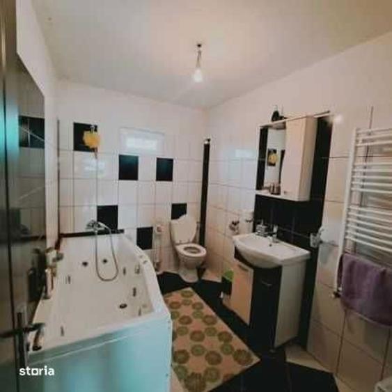 Casă cu 4 camere cu Teren 215 Mp în Crevedia