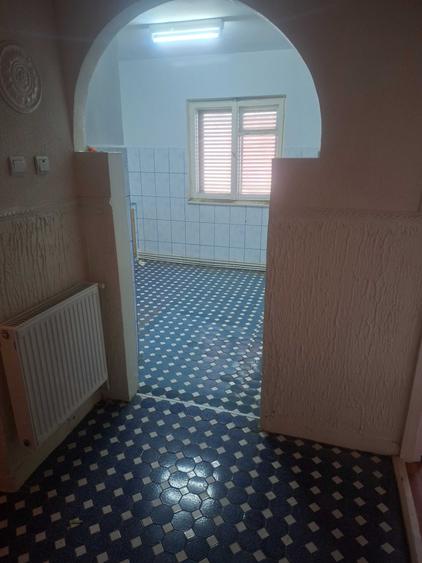 Apartament cu 3 camere decomandat în Sud
