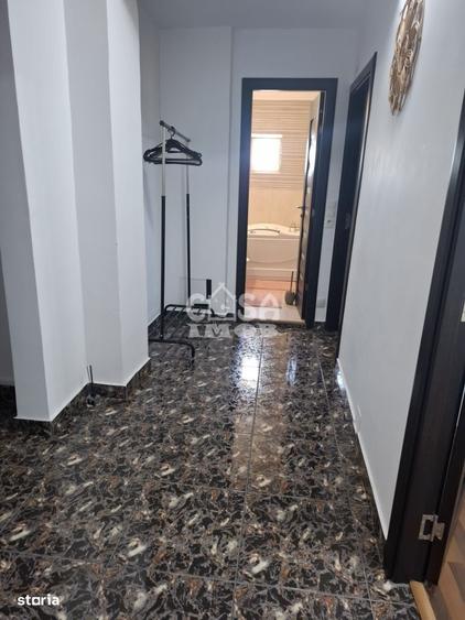 Apartament cu 3 camere în Micro 2
