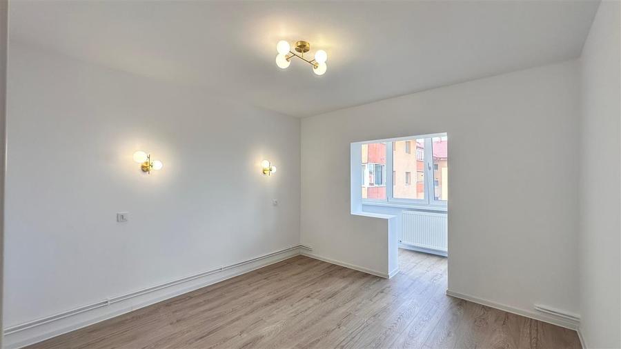 Apartament cu 2 camere decomandat în Răcădău