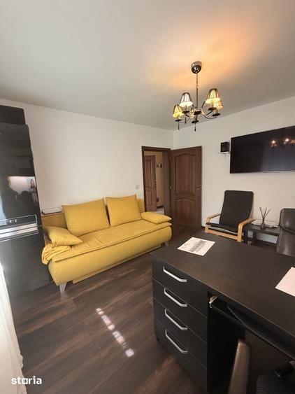 Apartament cu 4 camere semidecomandat în Ghiroda