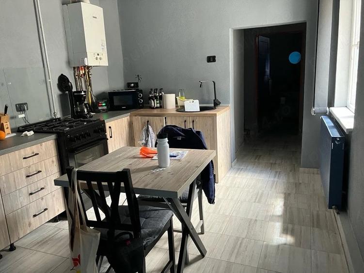 Casă cu 4 camere cu Teren 720 Mp în Grădiște