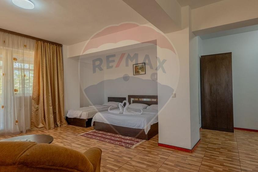 Hotel de vanzare la cateva minute de Podul Mogosoaia –Cu 40 de camere - 58
