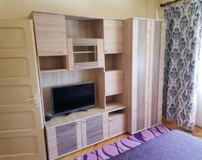 Apartament cu 2 camere decomandat în Intim