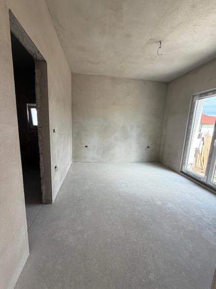Casă individuală cu 3 camere cu Teren 510 Mp în Periferie