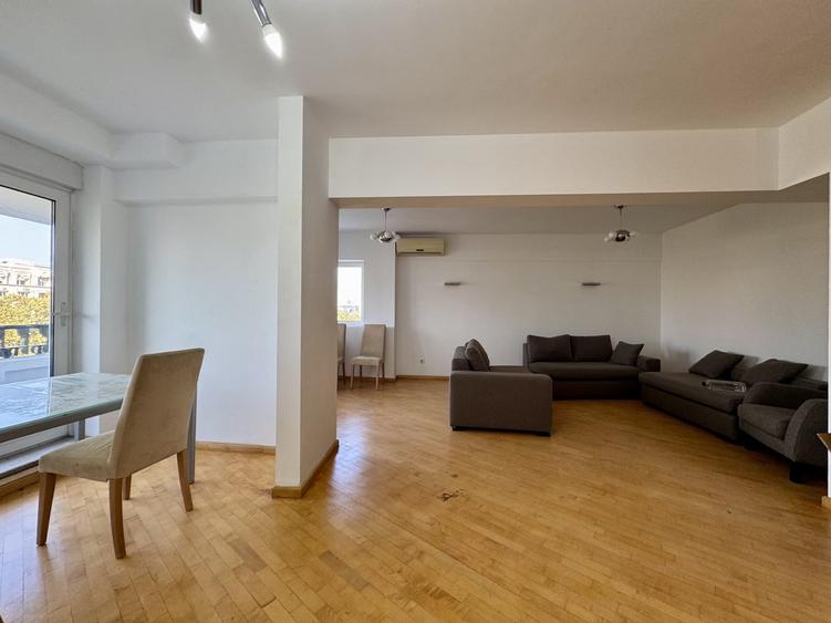 Apartament cu 4 camere decomandat, mobilat în Unirii