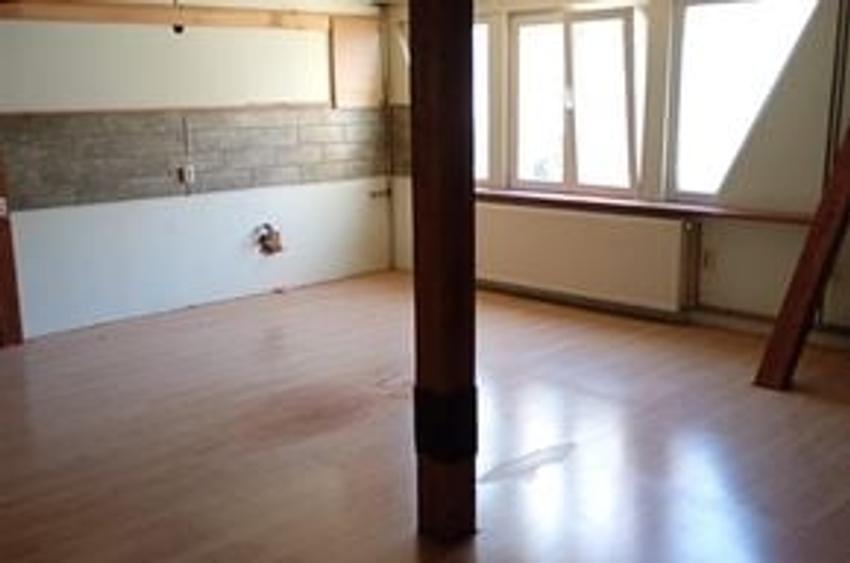 Casă cu 4 camere cu Garaj în Titan