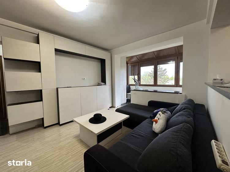 Apartament cu 3 camere semidecomandat în Nord