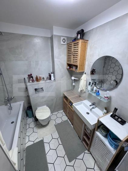 Apartament cu 2 camere decomandat, mobilat în Tractorul