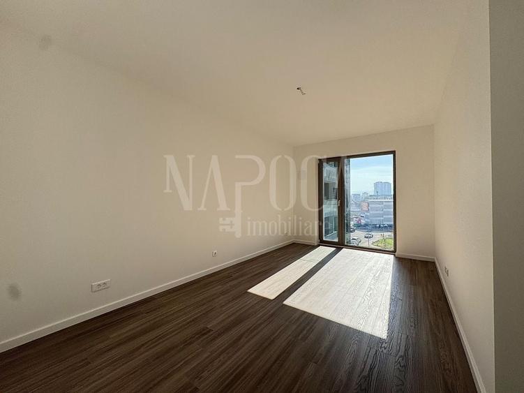 Apartament cu 3 camere semidecomandat în Iris