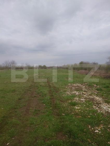 Teren agricol intravilan de 3515 mp, în Exterior Sud