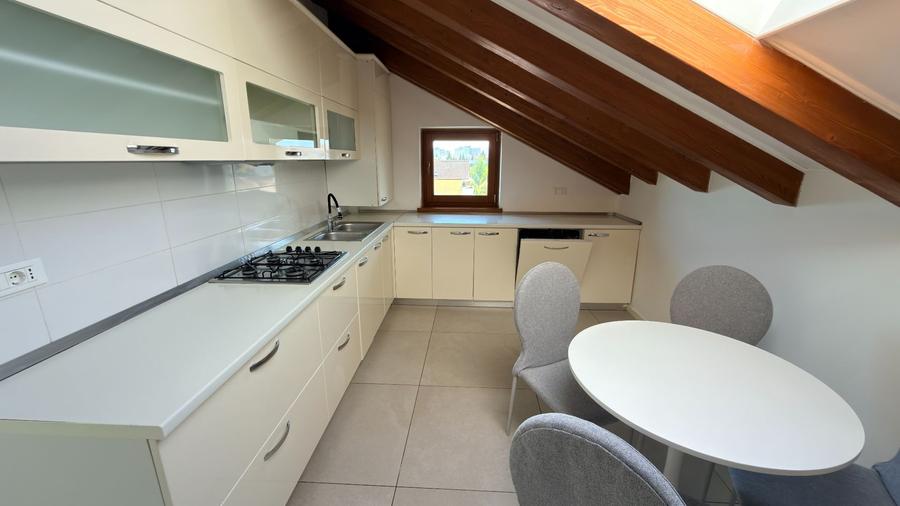 Apartament cu 3 camere în Calea Dumbrăvii