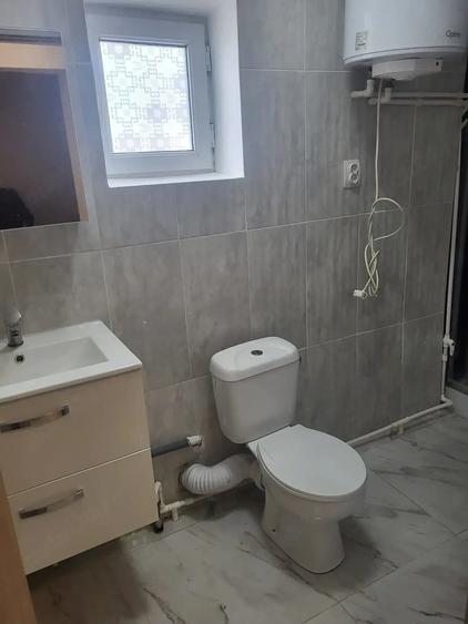 Casă cu 4 camere cu Teren 230 Mp în Central