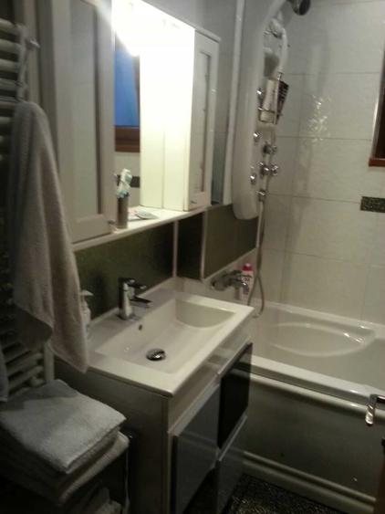 Apartament cu 3 camere semidecomandat în Gheorgheni