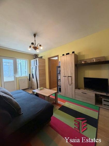 Apartament cu 3 camere semidecomandat, mobilat în Tomis Nord