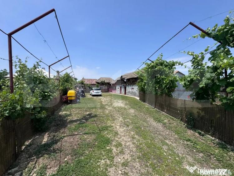 Casă cu 5 camere cu Teren 1400 Mp în Central