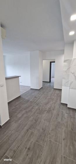 Apartament cu 3 camere decomandat în Gară