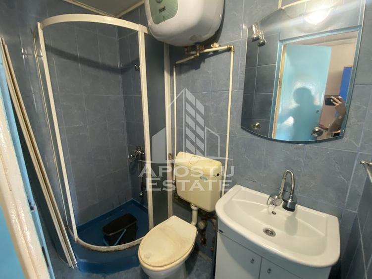 Garsonieră nedecomandată, mobilată în Aradului