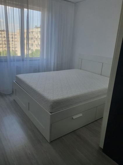 Apartament cu 2 camere decomandat în Apărătorii Patriei