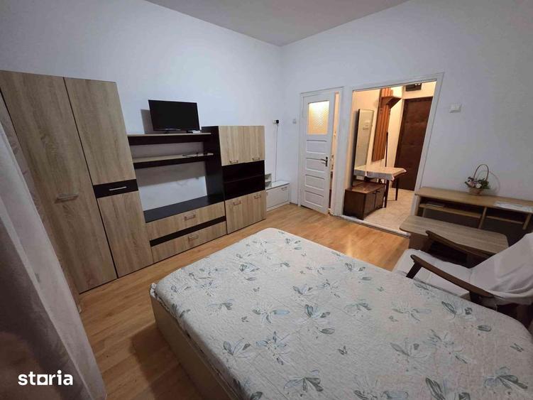 Garsonieră în Far