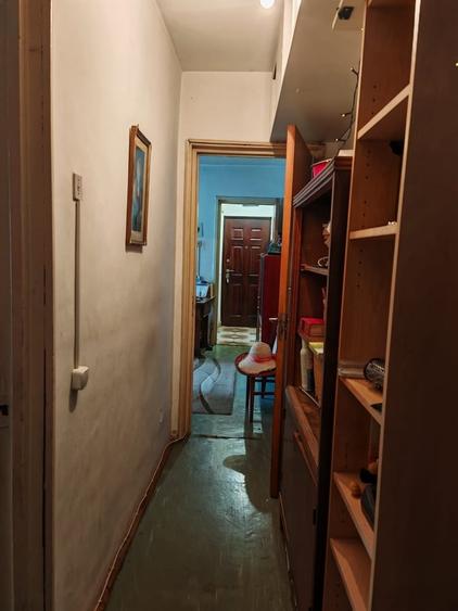 Apartament cu 4 camere semidecomandat în Drumul Taberei
