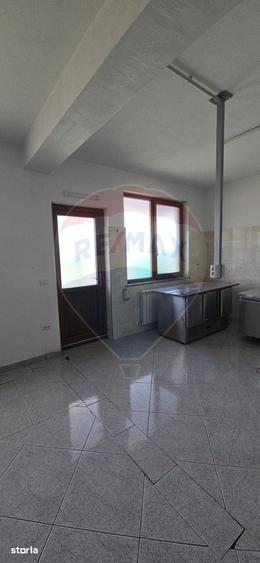 Spațiu comercial, de 320 mp, în Central