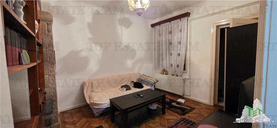 Apartament cu 3 camere nedecomandat în Titulescu