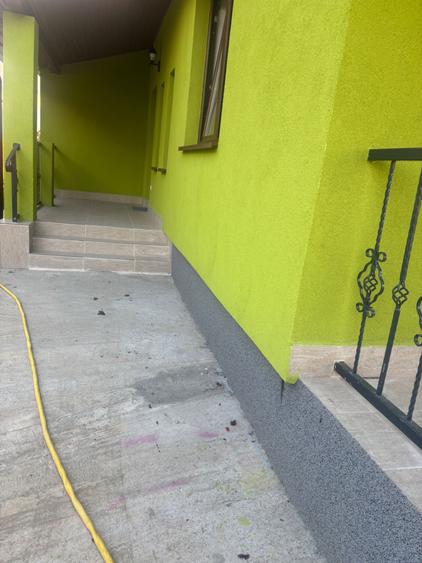 Casă cu 3 camere în Central