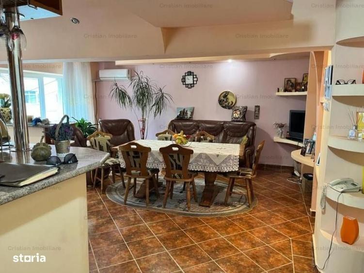 Apartament cu 3 camere decomandat în Central