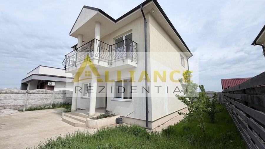 Casă individuală cu 4 camere cu Canalizare în Berceni