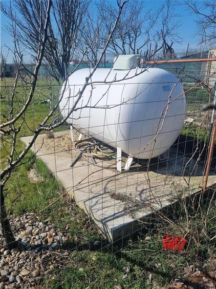 Casă individuală cu 5 camere cu Canalizare în Nanov