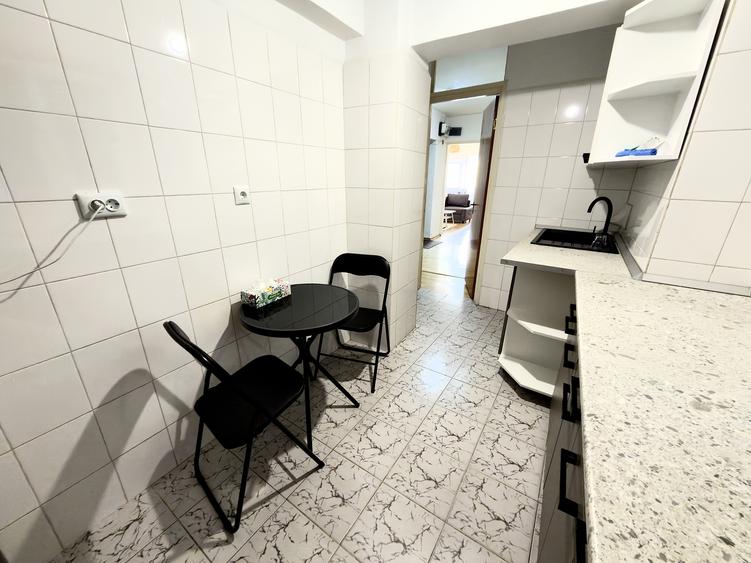 Apartament cu 3 camere decomandat, mobilat în Grădina Icoanei