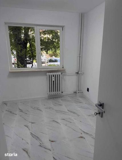 Apartament cu 2 camere semidecomandat în Calea București