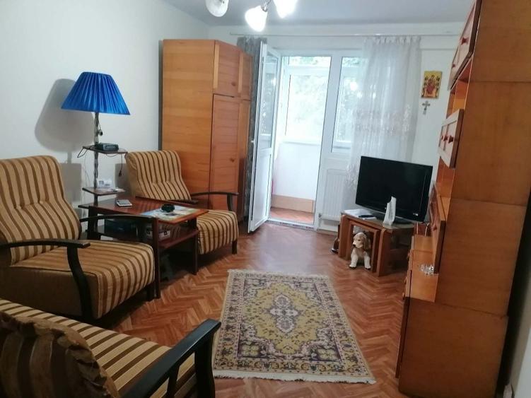 Inchiriez apartament 2 camere - 1