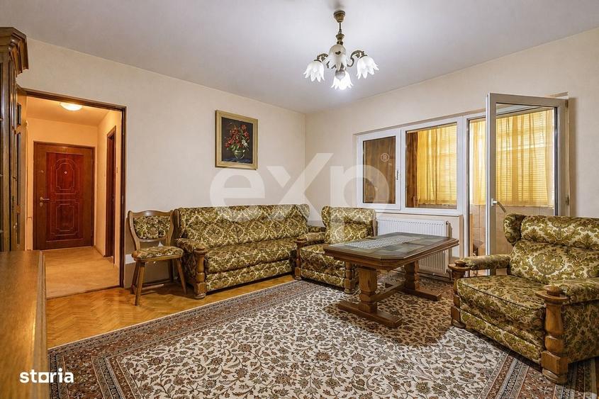 Apartament cu 3 camere decomandat în Central