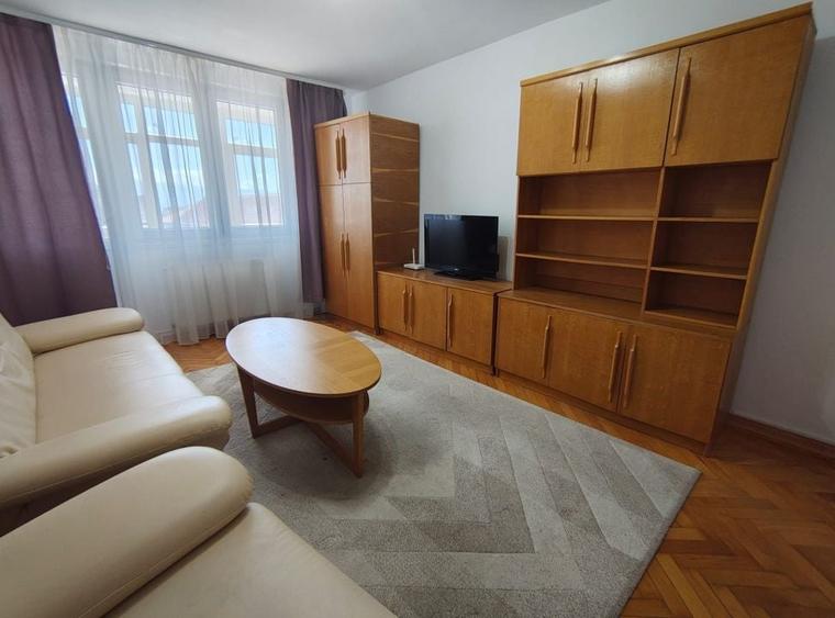 Apartament cu 2 camere decomandat, mobilat în Mihai Viteazul