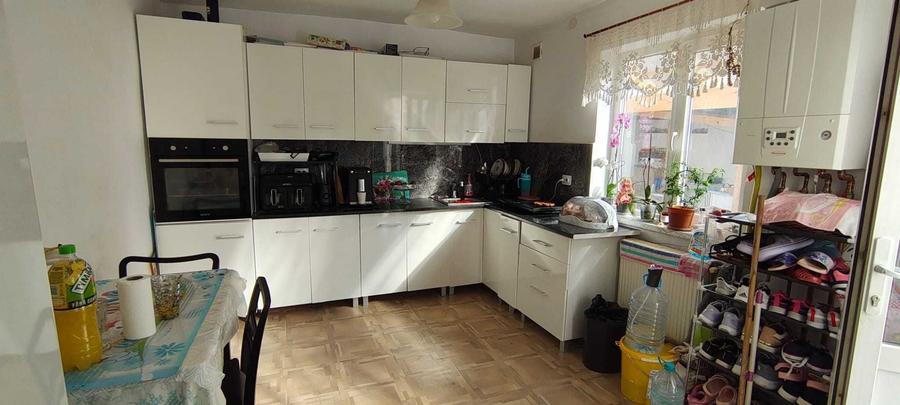Vand casa cu 5 camere in Rasnov - 1