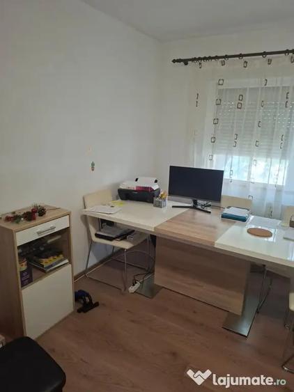 Apartament cu 2 camere decomandat în Broșteni