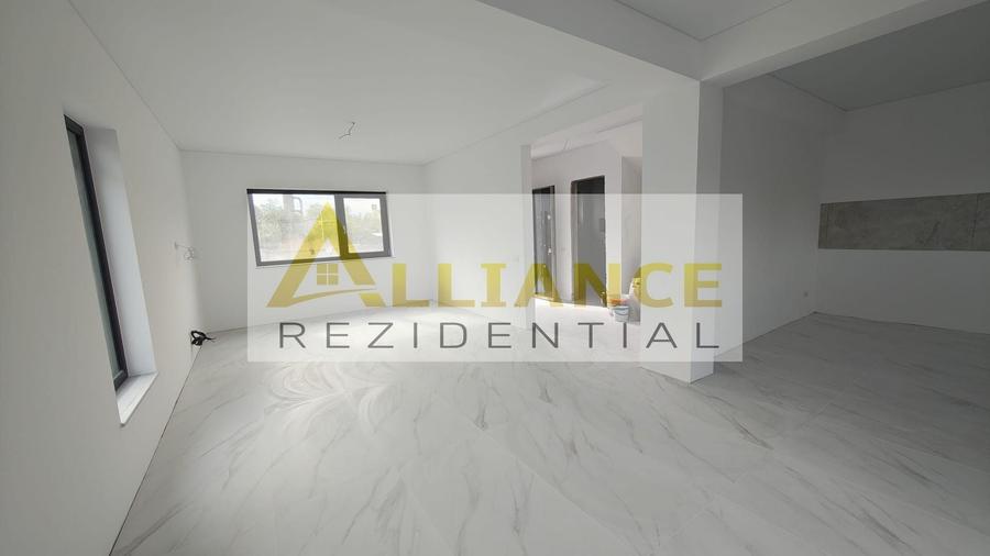 Casă individuală cu 4 camere cu Canalizare în Berceni