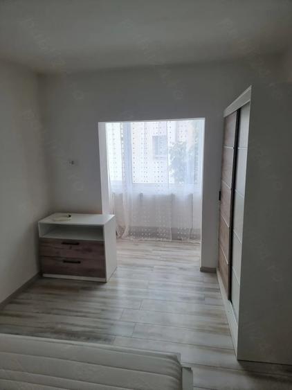 Apartament cu 2 camere semidecomandat în Soarelui