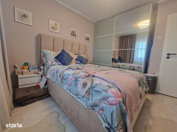 Apartament cu 3 camere decomandat în CET