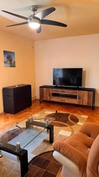 Apartament cu 3 camere decomandat în Bucovina