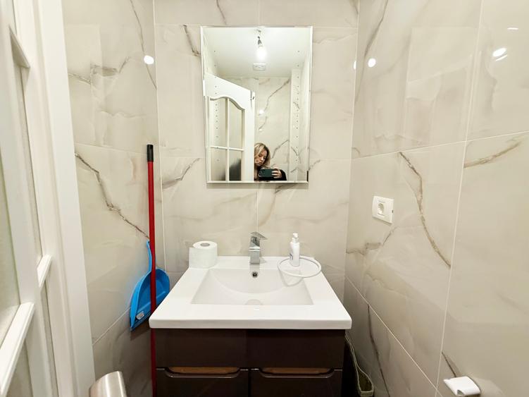 Apartament cu 3 camere decomandat, mobilat în Străulești