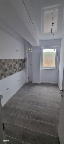 Apartament cu 2 camere decomandat în Bârnova