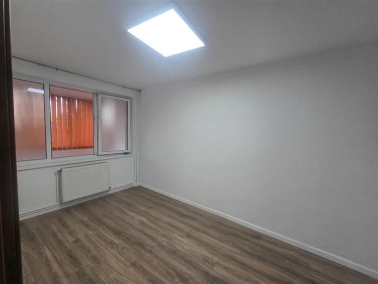 Apartament cu 2 camere semidecomandat, mobilat în Ultracentral