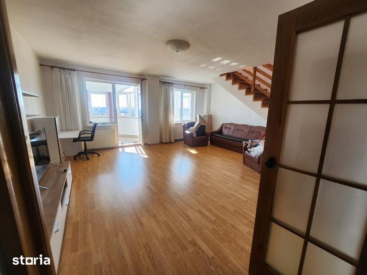 Apartament cu 5 camere decomandat în Craiovei