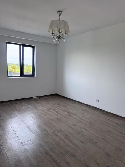 Casă cu 3 camere în Ciolpani